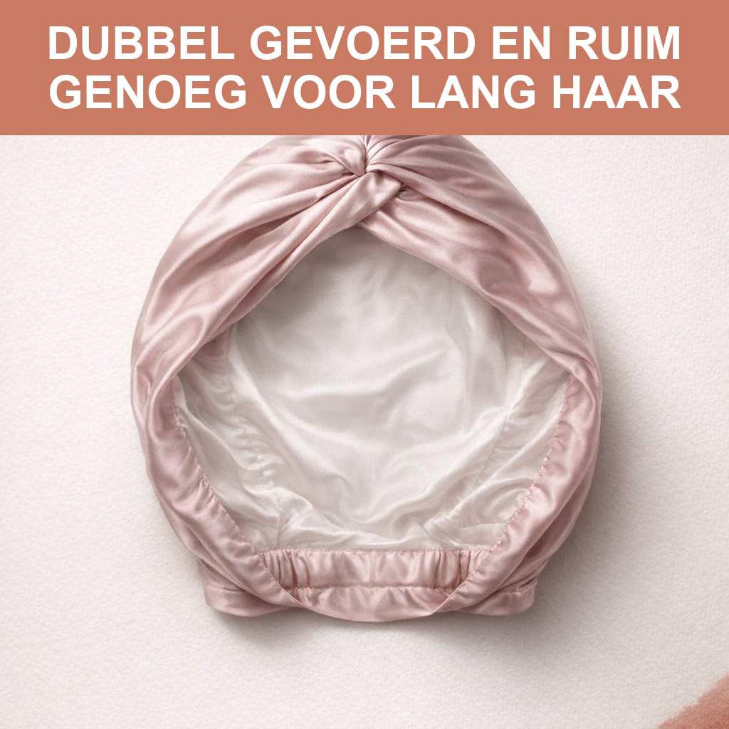 De opengevouwen slaapmuts met de dubbele zijden voering aan de binnenkant